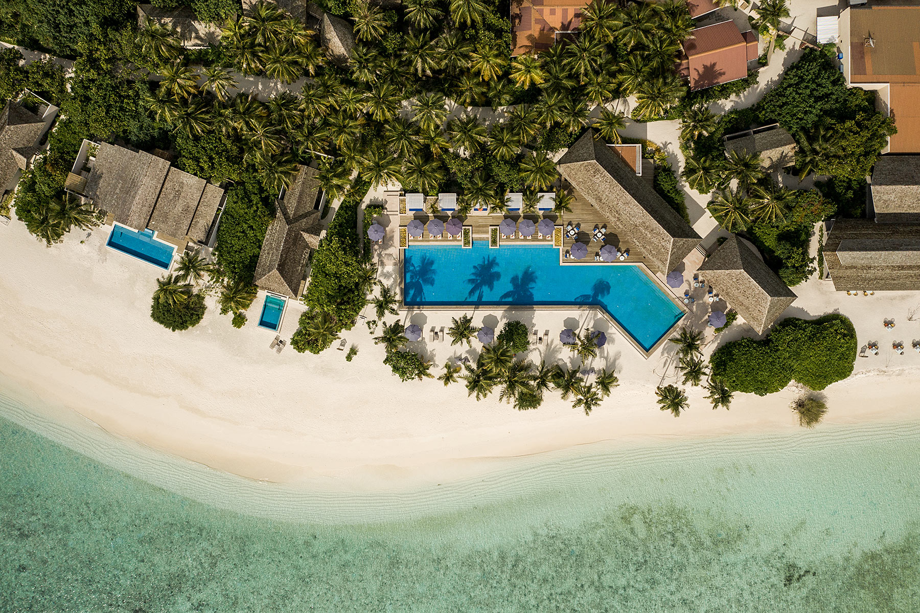 main pool faarufushi maldives travel blogger sunnyinga