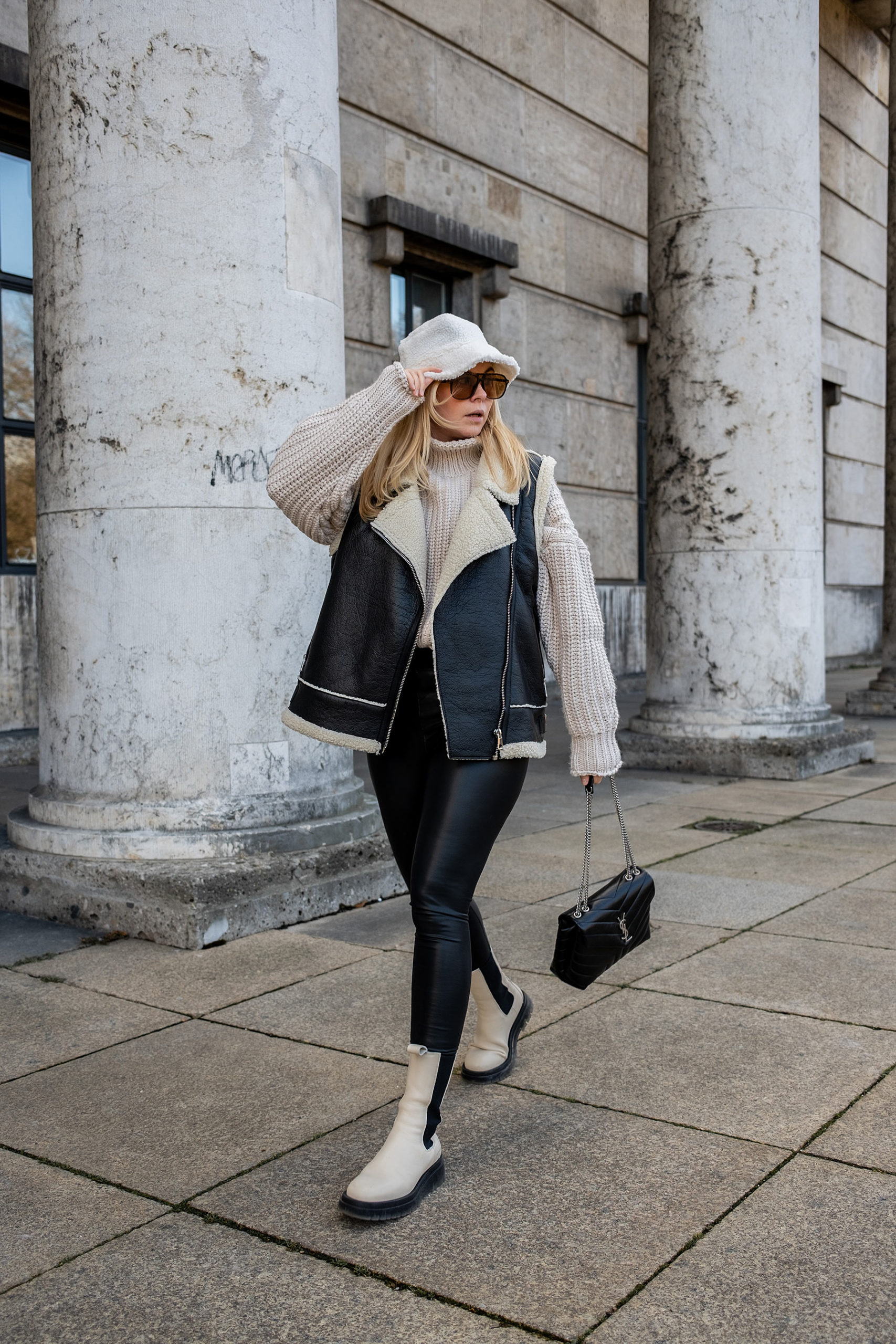teddy winter outfit schwarz beige fashion blogger düsseldorf