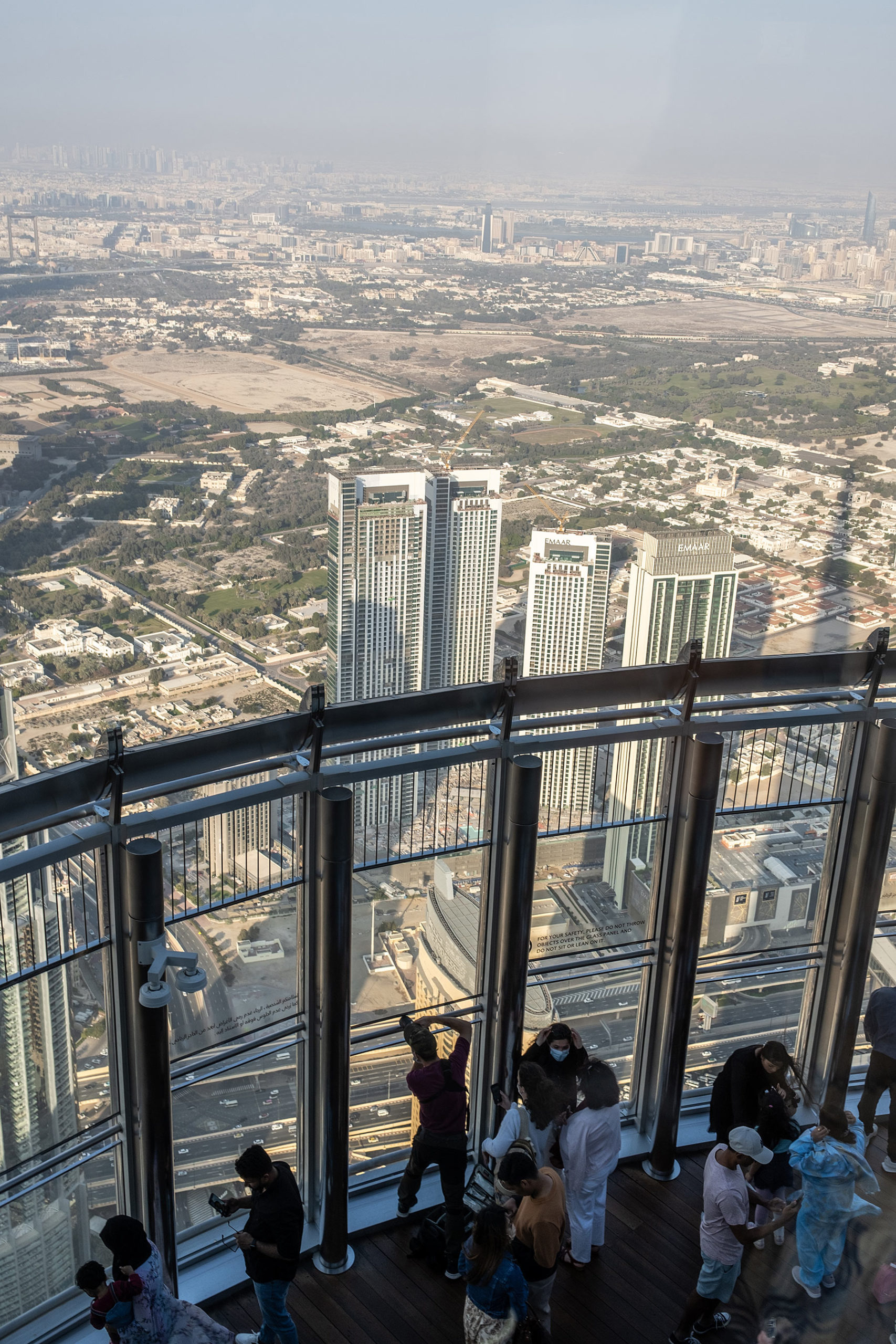 burj khalifa dubai aussicht 124 etage travel blog sunnyinga