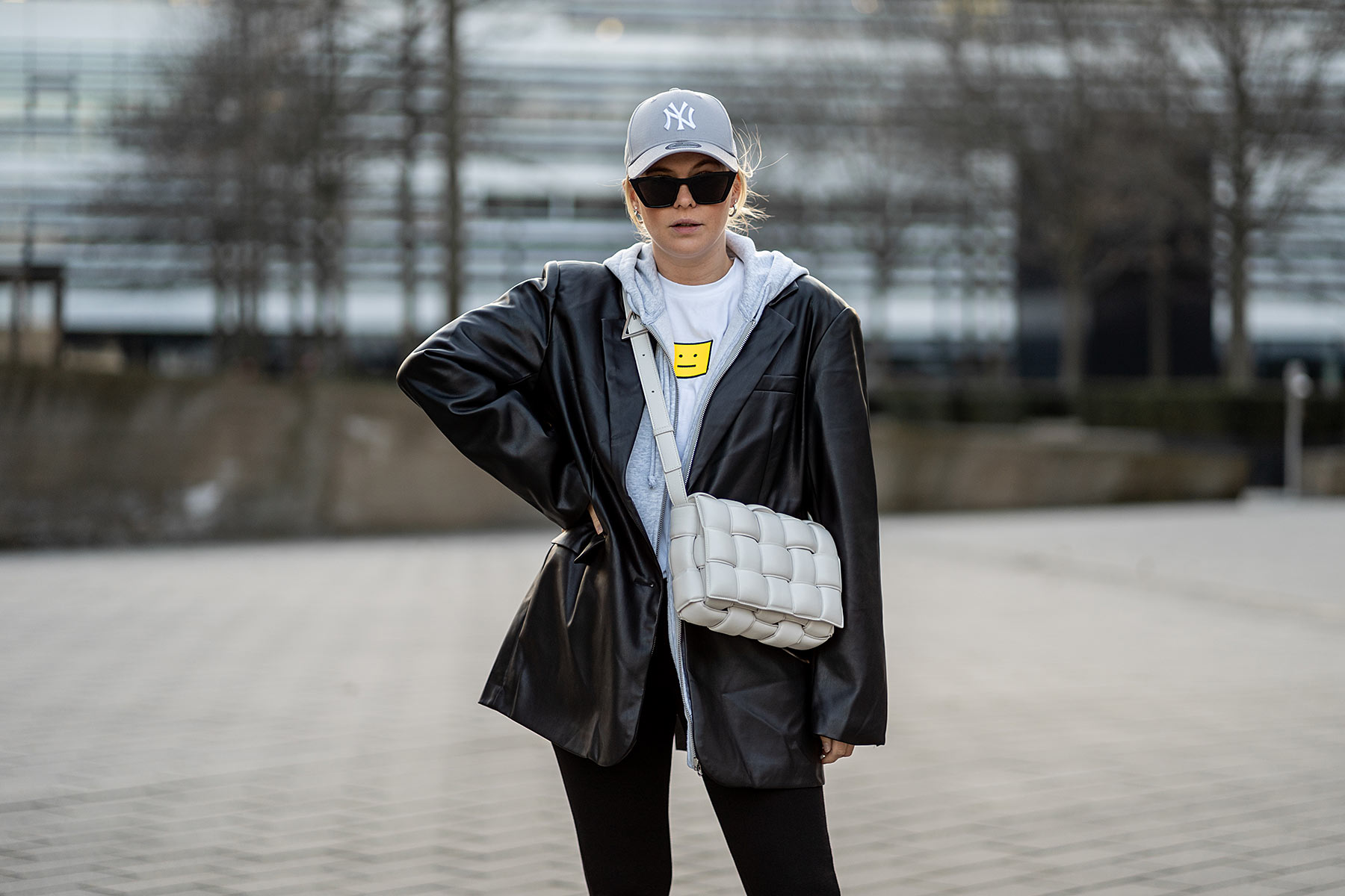 oversize lederblazer outfit fashion blogger düsseldorf inga brauer
