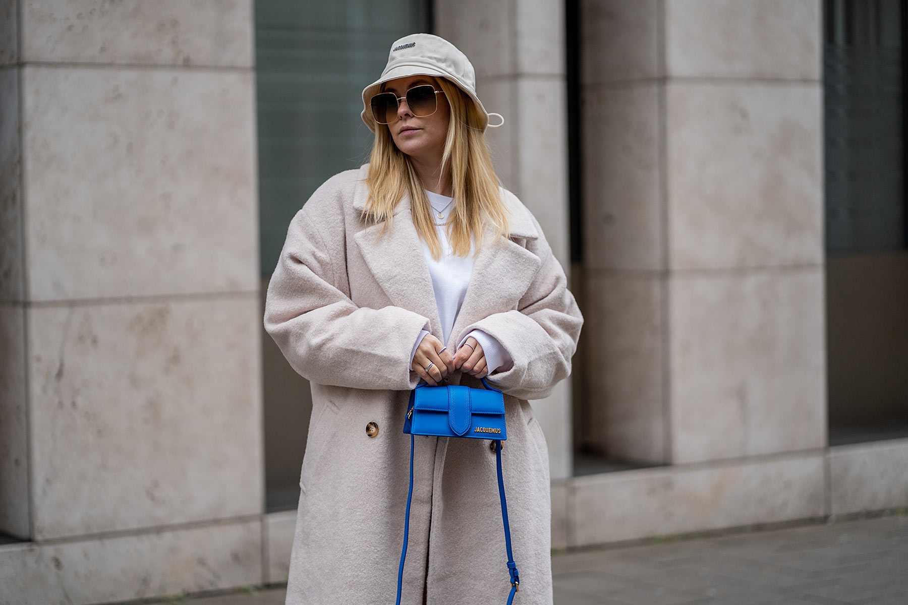 le bambino mini bag blau jacquemus fashion blogger sunnyinga