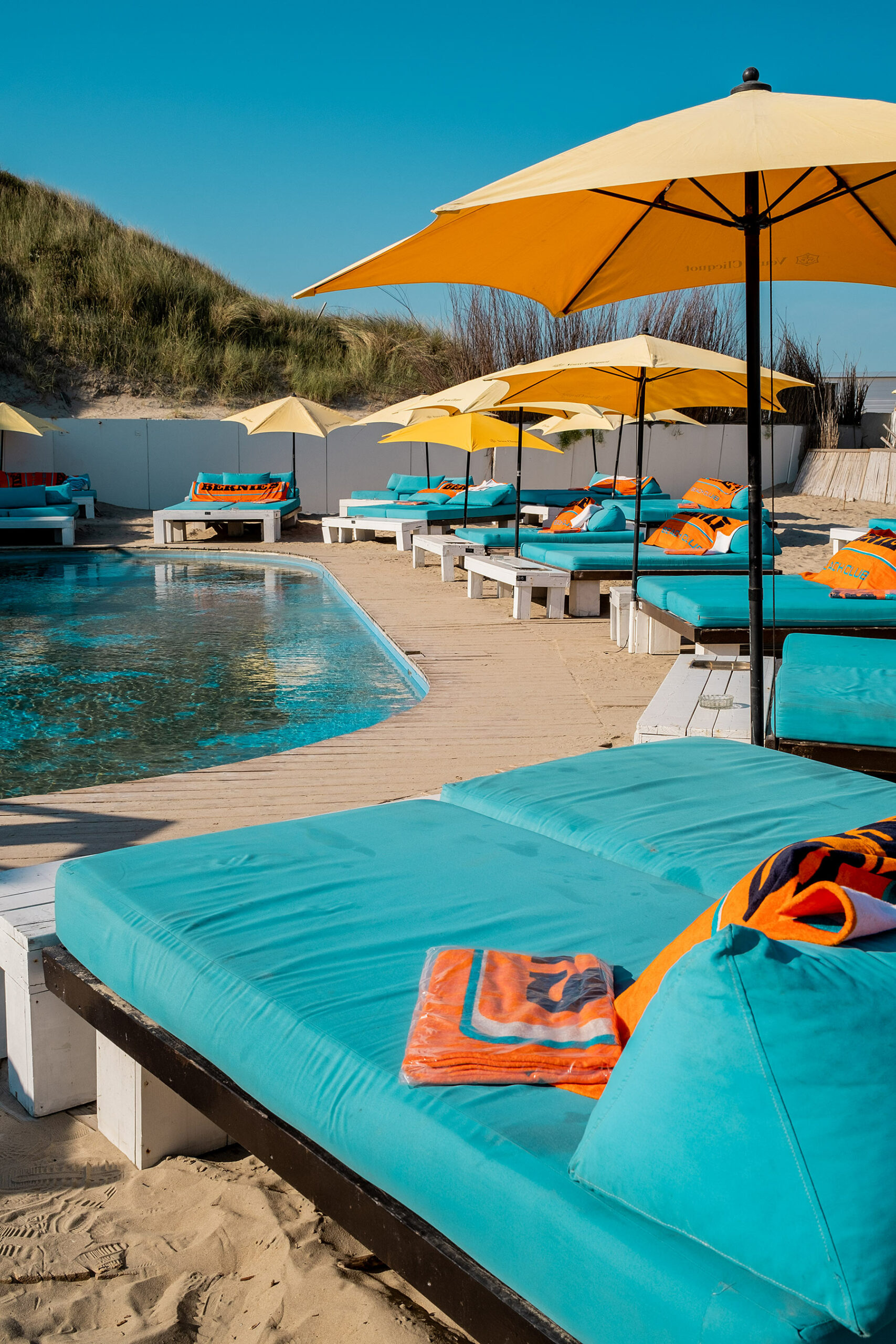sunbed beachclub pool zandvoort travel blog sunnyinga