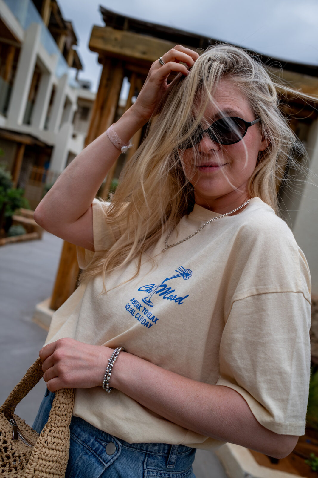 sommer look urlaub shirt sonnebrille sunnyinga