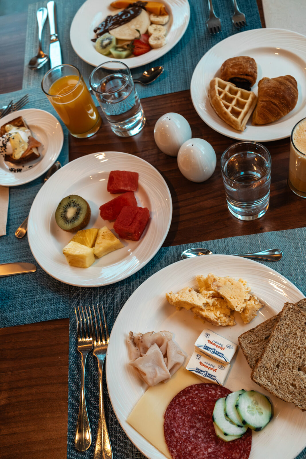 frühstück breakfast iberostar selection playa de muro village mallorca hotel familie urlaub travel blog sunnyinga