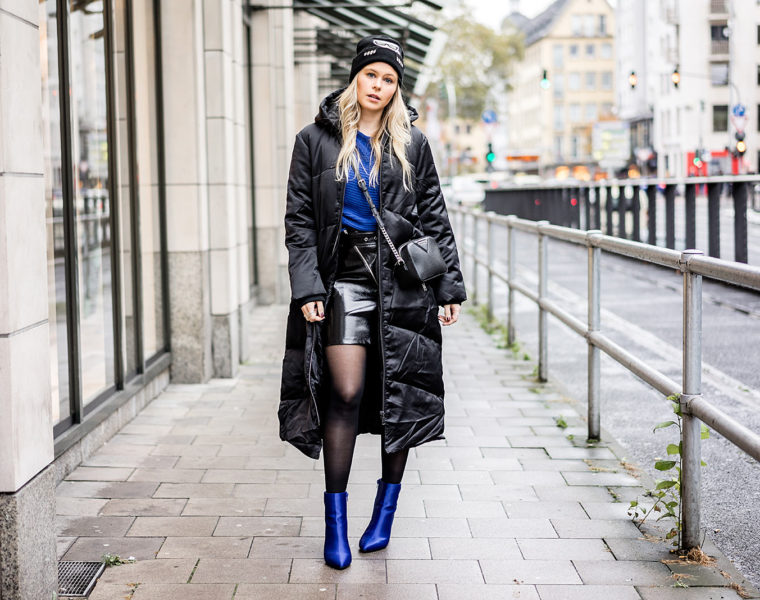 Daunenmantel Damen schwarz blau kombinieren Winter Outfit Fashion Blogger Sunnyinga Düsseldorf