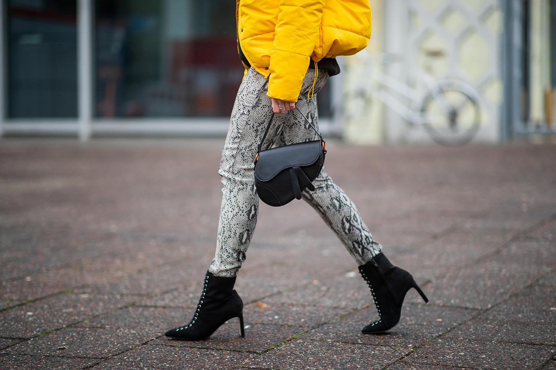 dior saddle bag lookalike outfit snakeprint blogger sunnyinga