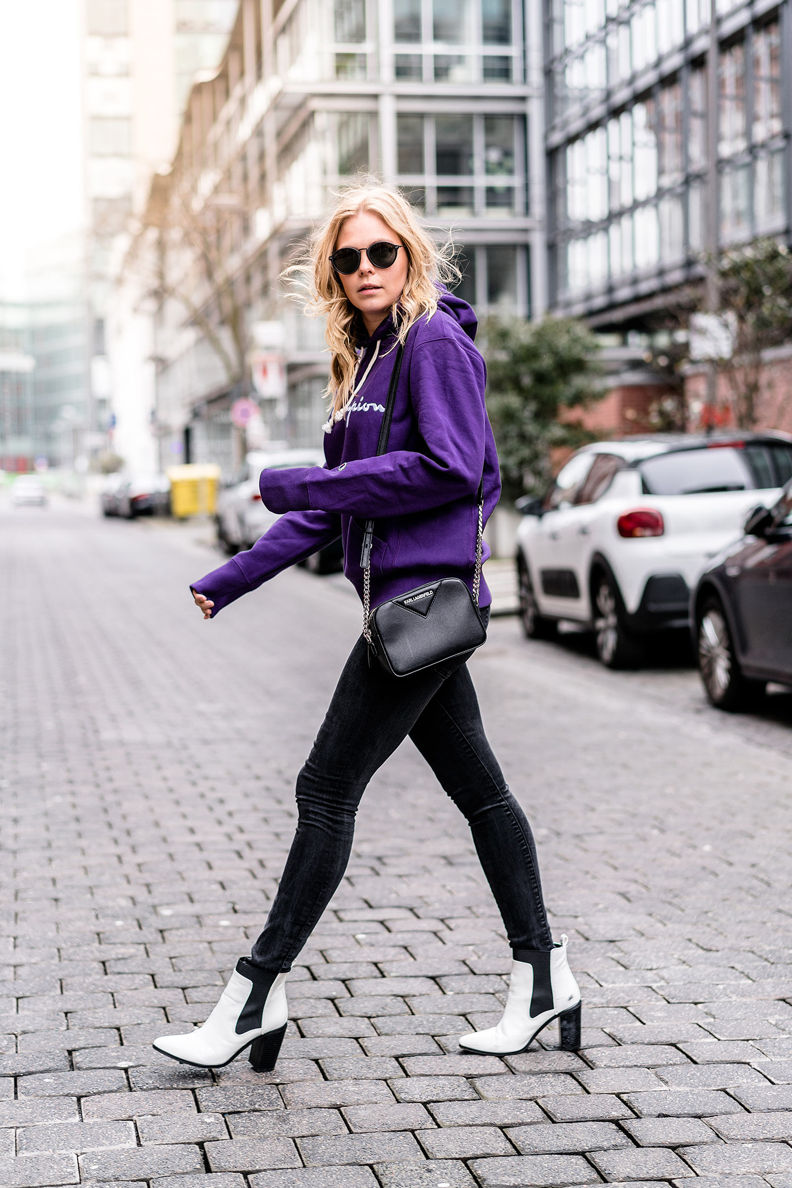 streetstyle outfit ultra violet sunnyinga fashion blogger düsseldorf